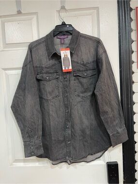 Gloria Vanderbilt women’s Washed Black Button-Down Shirt